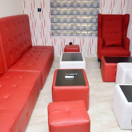 City Nest Hotel Ogombo Kültér fotó