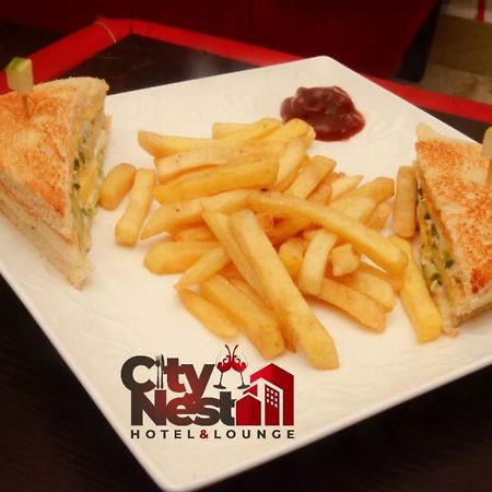 City Nest Hotel Ogombo Kültér fotó